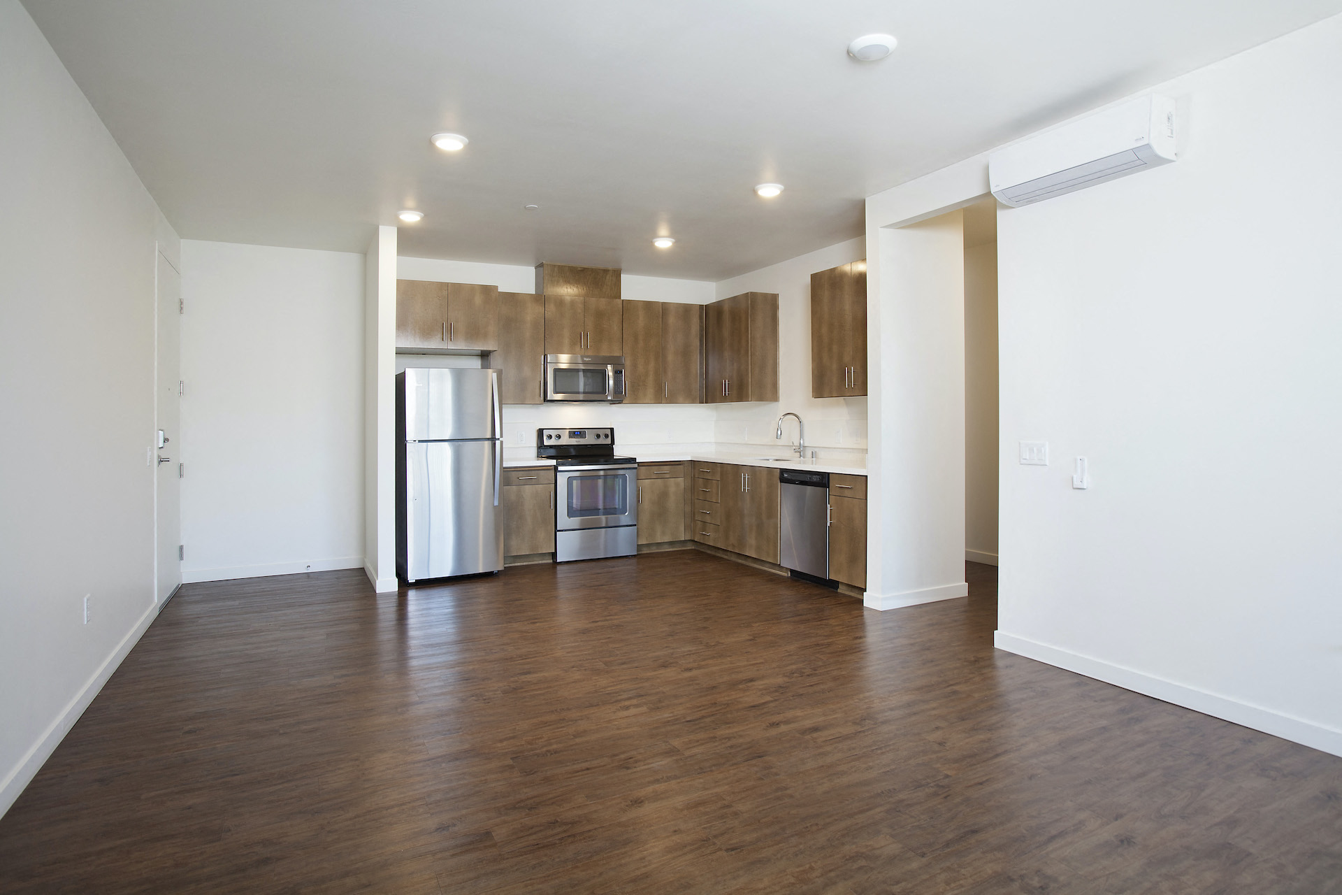 Floor plan for 2 beds, 2 baths, 1131 sqft